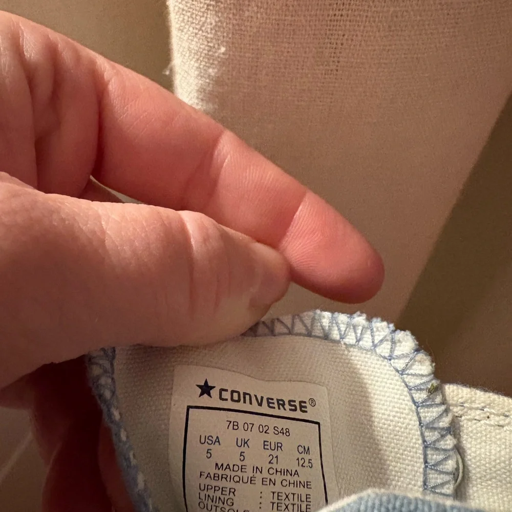 Toddler size 5 Light Blue High-Top Converse Sneakers ✨